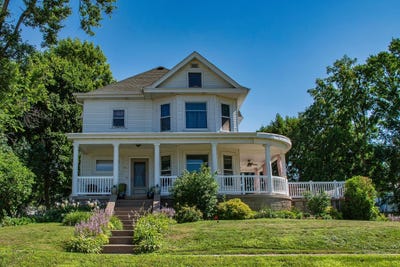 /international/us/32-alma-street-benton-wi-110101000478/