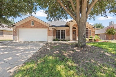 /international/us/1117-sw-hillside-drive-burleson-tx-110101435940/?lang=en