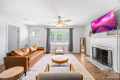 /international/us/636-hart-street-heath-springs-sc-110108205640/