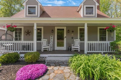 /international/us/8-locke-hill-lane-barrington-nh-110108538789/