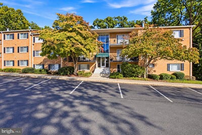 /international/us/12654-dara-drive-woodbridge-va-110120426550/