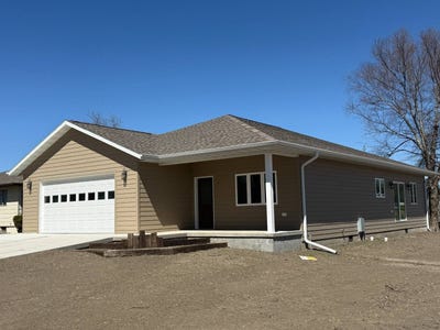 /international/us/402-west-main-street-spencer-ne-110107479158/
