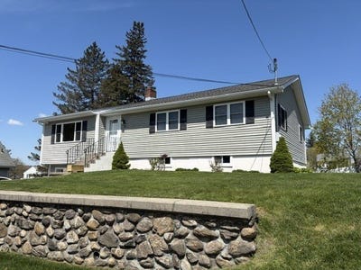 /international/us/85-kalmar-st-worcester-ma-110108166329/