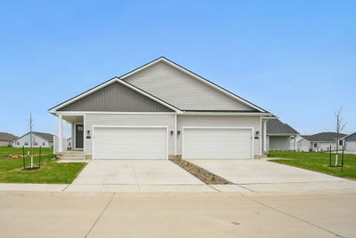 /international/us/1531-foxtail-drive-se-altoona-ia-110095347602/