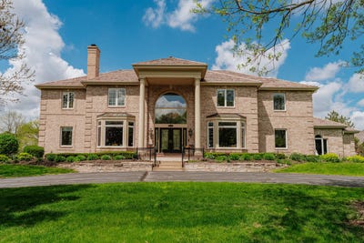 /international/us/20910-bradford-ln-brookfield-wi-110099471836/