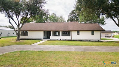 /international/us/107-gentle-breeze-street-victoria-tx-110101338566/