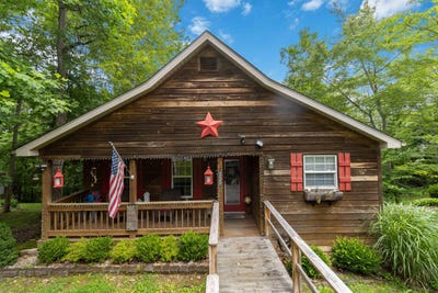/international/us/330-enchanted-forest-way-burnside-ky-110104781387/