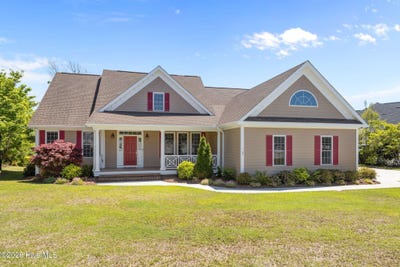 /international/us/103-fawn-creek-court-cedar-point-nc-110107746827/