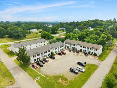 /international/us/200-folsom-st-poteau-ok-110108534488/