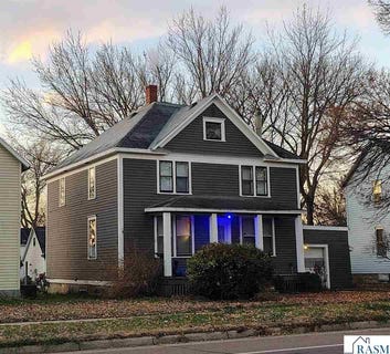 /international/us/509-main-st-e-sleepy-eye-mn-110103985524/