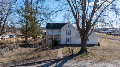 /international/us/5646-olive-street-tebbetts-mo-110105795807/