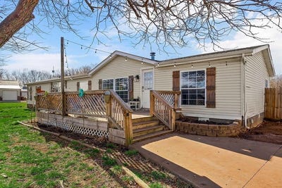 /international/us/32809-ne-norton-road-garnett-ks-110107695743/