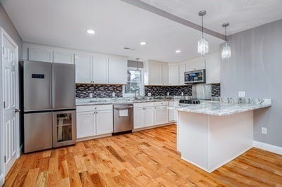 /international/us/161-11th-street-leominster-ma-110106934008/