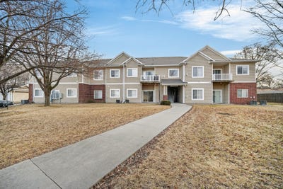 /international/us/1112-n-6th-street-indianola-ia-110105872721/