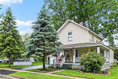 /international/us/214-crossman-street-williamston-mi-110108377811/