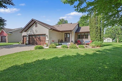 /international/us/207-10th-avenue-nw-lonsdale-mn-110119785790/