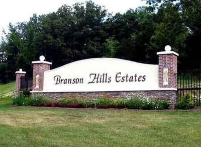 /international/us/pebble-beach-drive-lot-13-branson-mo-110108491652/
