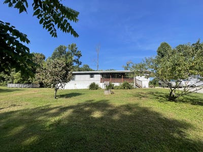 /international/us/88-rocky-hill-road-beattyville-ky-110094295489/?lang=en