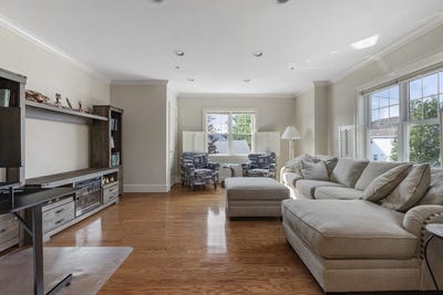 /international/us/50-clemence-st-cranston-ri-110108911321/