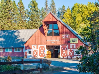 /international/us/110-squaw-valley-road-mccloud-ca-110107681451/