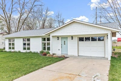 /international/us/906-se-g-street-bentonville-ar-110108477089/