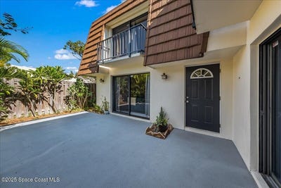 /international/us/2012-dan-court-ne-palm-bay-fl-110100265926/