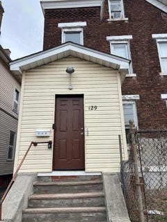 /international/us/127-fulton-st-elizabeth-city-nj-110106790119/