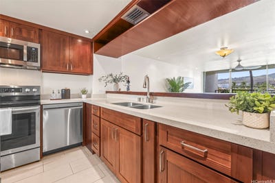 /international/us/500-lunalilo-home-road-honolulu-hi-110108409411/