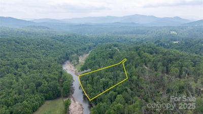 /international/us/000-vaughn-road-spruce-pine-nc-110100419098/
