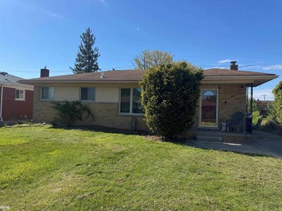 /international/us/8430-darlene-street-warren-mi-110108239288/