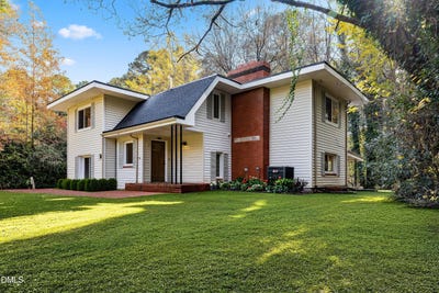 /international/us/1615-carbonton-road-sanford-nc-110108258105/