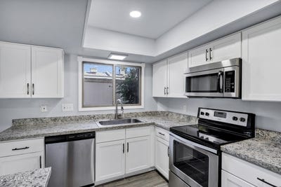 /international/us/14-e-hermosa-drive-tempe-az-110105362671/
