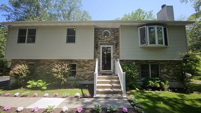 /international/us/3124-fern-road-pocono-summit-pa-110100612751/