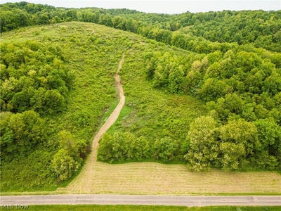 /international/us/barkley-rd-uhrichsville-oh-110108473356/