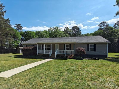 /international/us/1495-carson-road-cleveland-nc-110099206651/