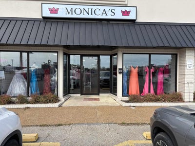 /international/us/2719-s-caraway-road-jonesboro-ar-110106673282/
