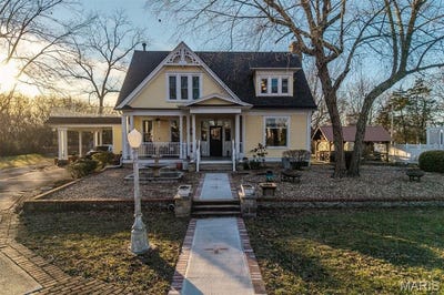 /international/us/2001-beck-lane-lebanon-mo-110108019851/