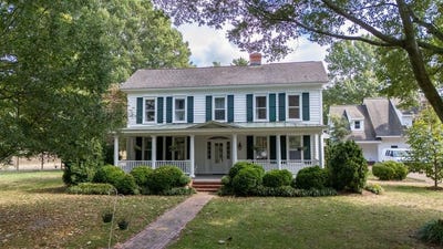 /international/us/20825-mary-ball-road-white-stone-va-110102352704/