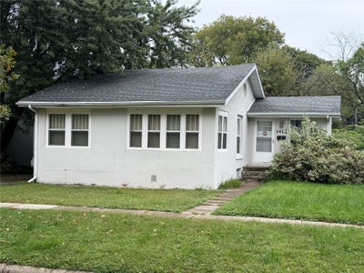 /international/us/1412-burnett-avenue-ames-ia-110120087944/