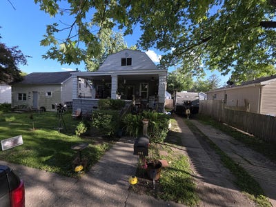 /international/us/904-e-macon-street-clinton-il-110108034872/