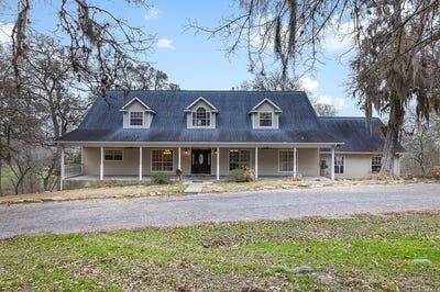 /international/us/601-country-club-court-la-grange-tx-110105918351/