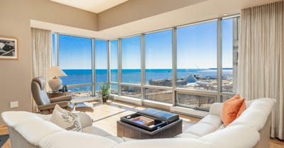 /international/us/923-e-kilbourn-ave-milwaukee-wi-110098038492/