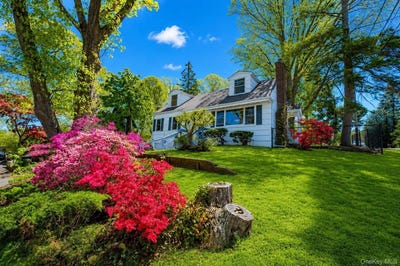 /international/us/10-mckenzie-street-huntington-ny-110107798300/