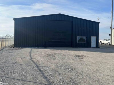 /international/us/1412-central-avenue-w-clarion-ia-110105886771/