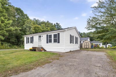 /international/us/29-a-street-seabrook-nh-110119986133/