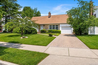/international/us/21909-peck-avenue-queens-village-ny-110109721828/
