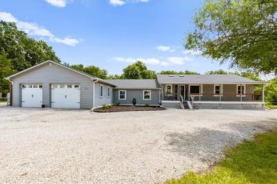 /international/us/124-e-2300th-road-wellsville-ks-110119333952/