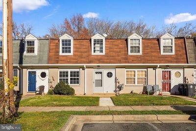 /international/us/1827-dutch-village-drive-landover-md-110104875733/