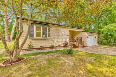 /international/us/108-riviera-drive-mastic-ny-110101527422/?lang=en