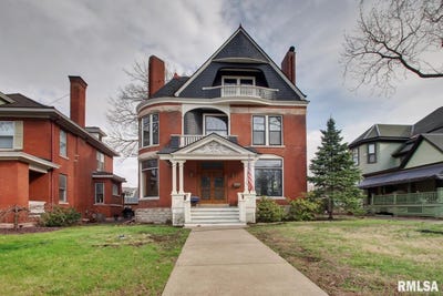 /international/us/1635-york-street-quincy-il-110106818297/